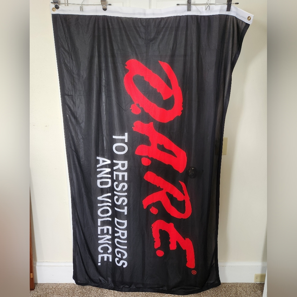 D.A.R.E. flag - full size
